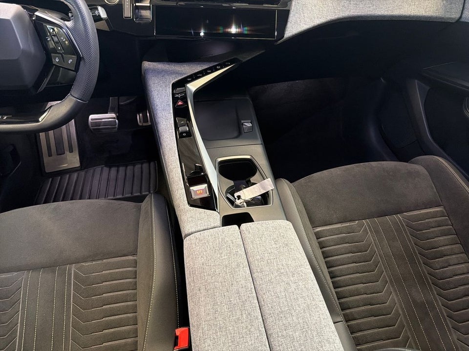 Peugeot e-5008 77 GT Pack 7prs 5d