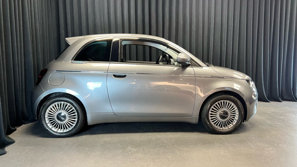 Fiat 500e 42 Icon 3d