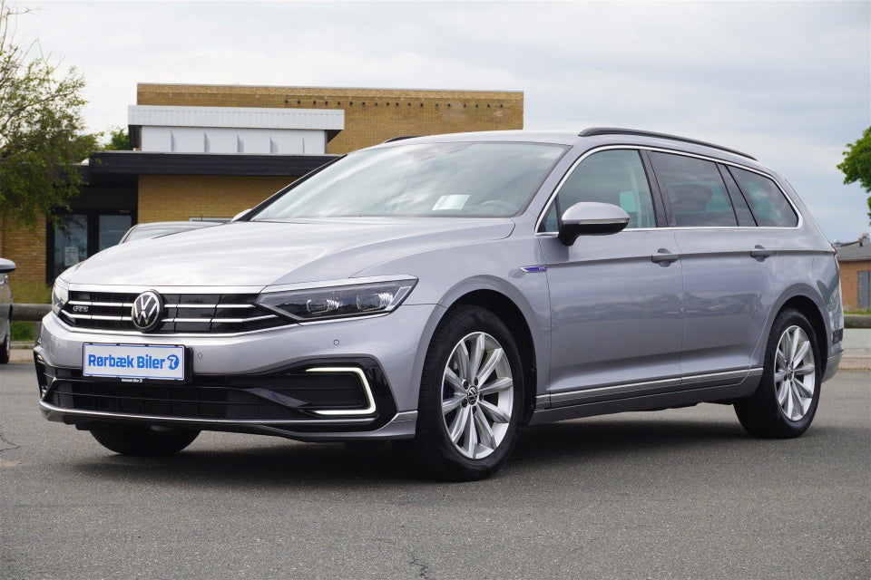 VW Passat 1,4 GTE High Variant DSG 5d