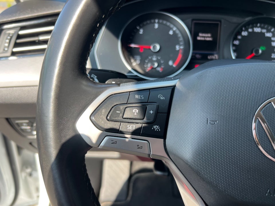 VW Passat 2,0 TDi 150 Business High Variant DSG Van 5d