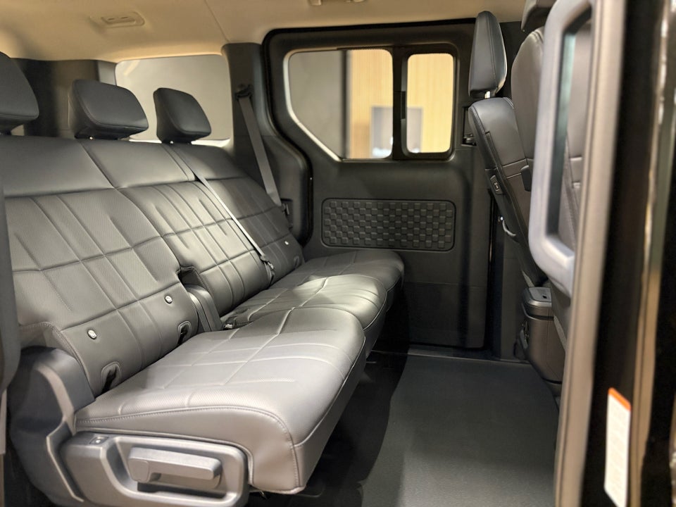 Kia PV5 71 Long Range Upgrade 5d