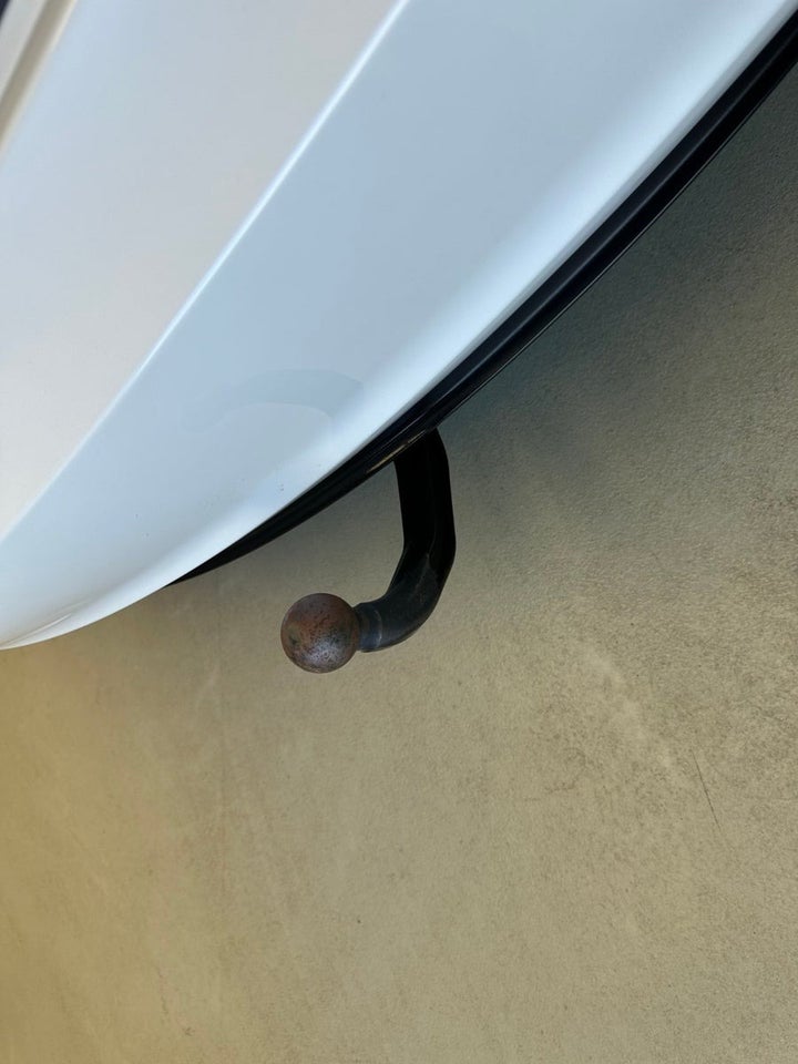 Tesla Model 3 Long Range AWD 4d