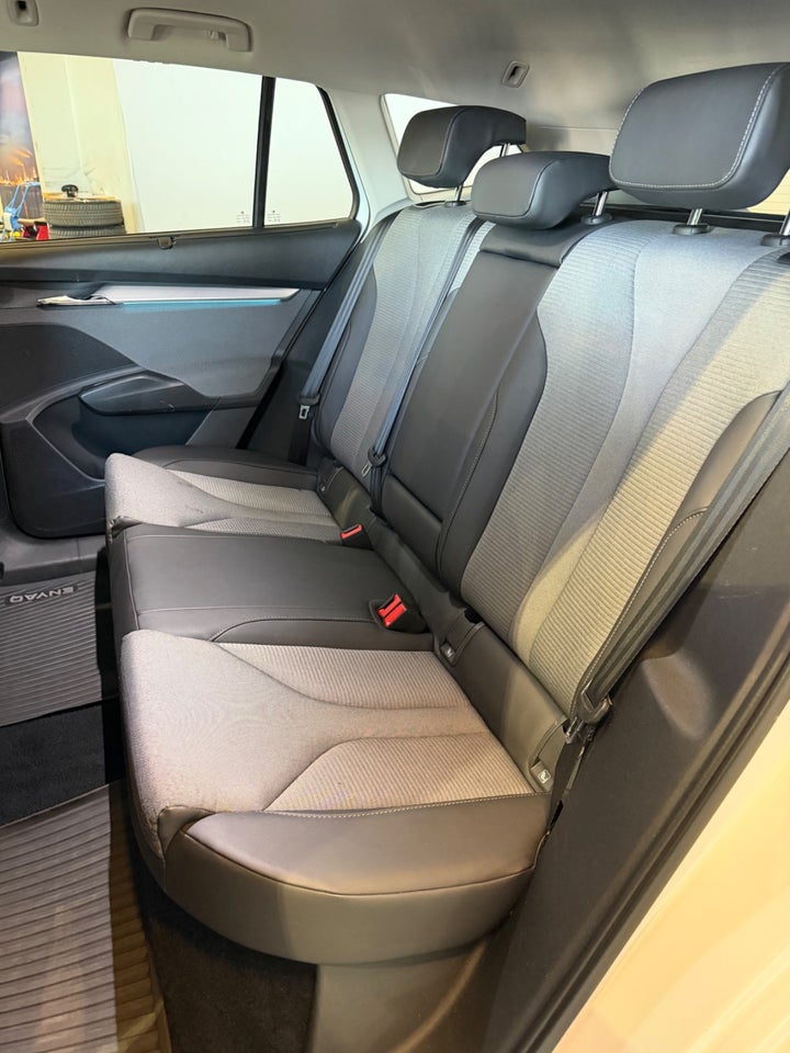 Skoda Enyaq 80 iV Plus Loft 5d