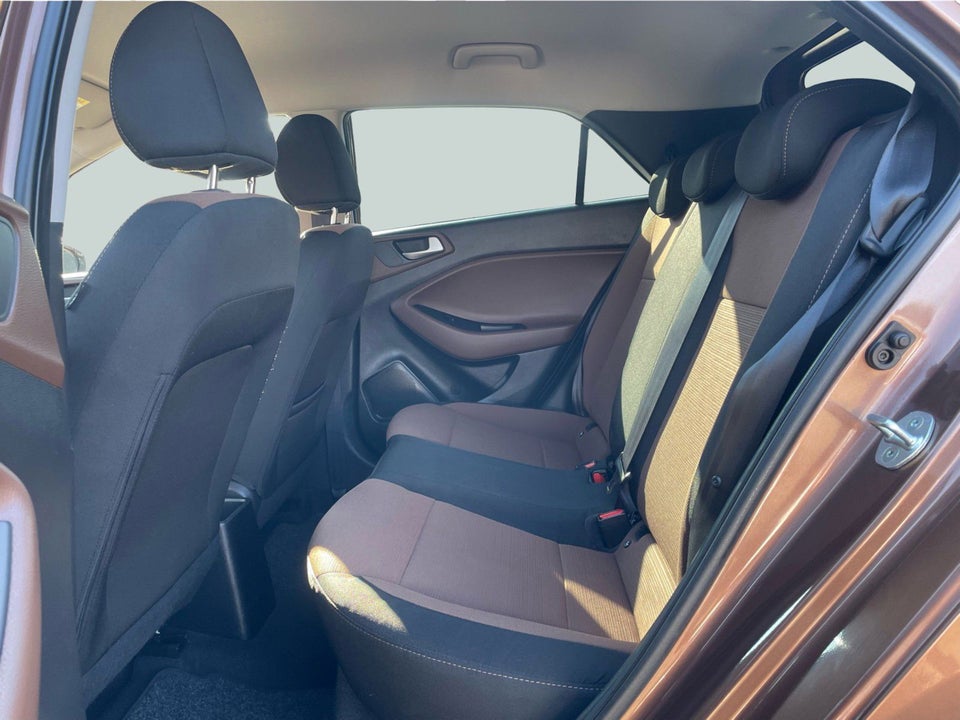 Hyundai i20 1,25 Trend 5d