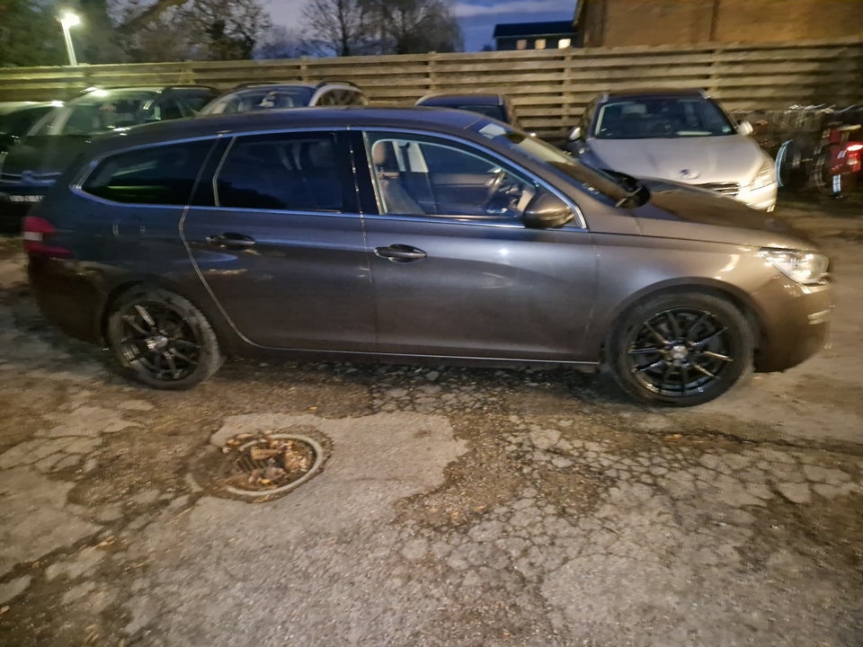 Peugeot 308 1,6 BlueHDi 120 Active SW 5d