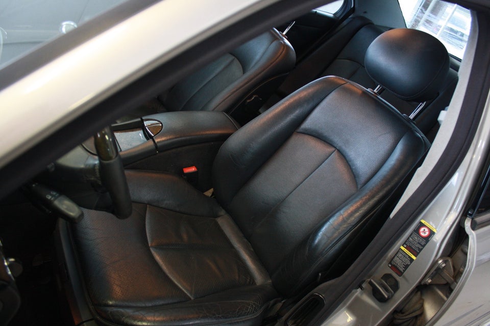 Mercedes E240 2,6 Avantgarde aut. 4d