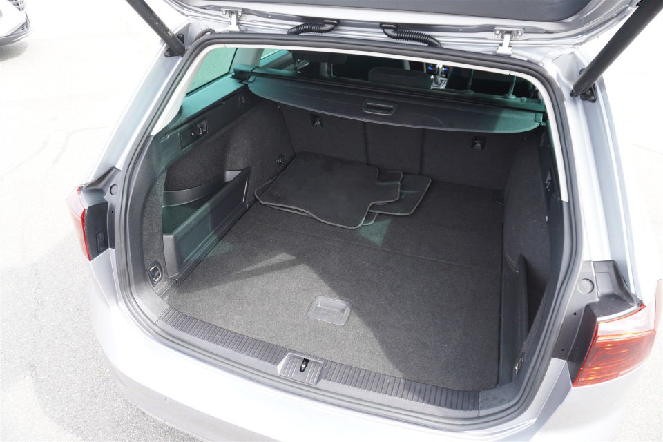 VW Passat 1,4 GTE High Variant DSG 5d