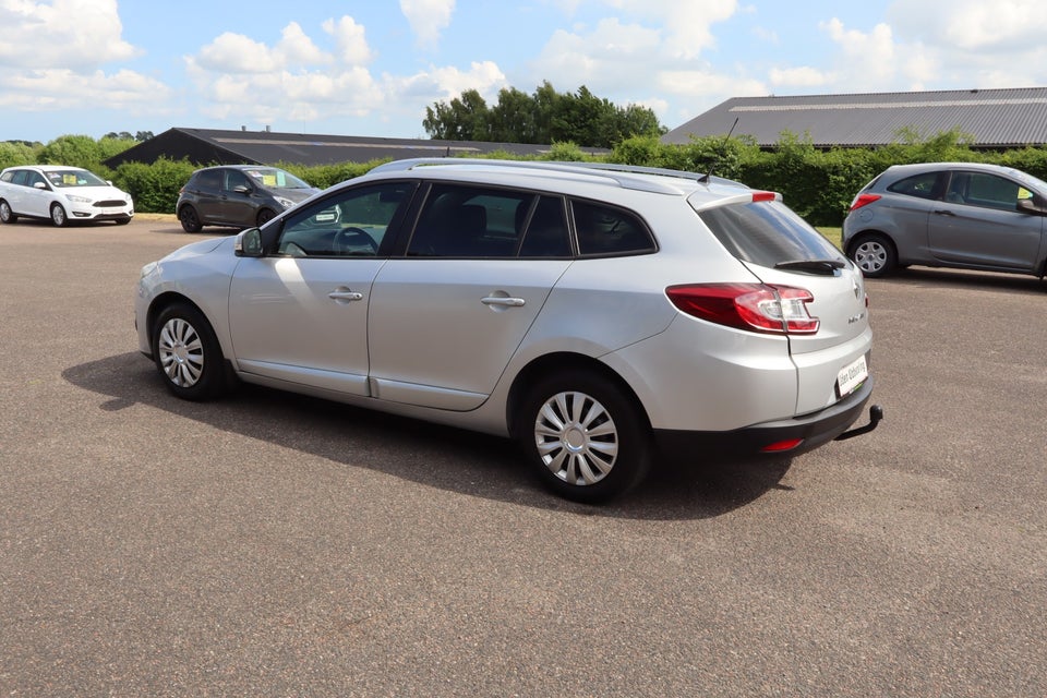 Renault Megane III 1,5 dCi 110 Expression Sport Tourer aut. 5d
