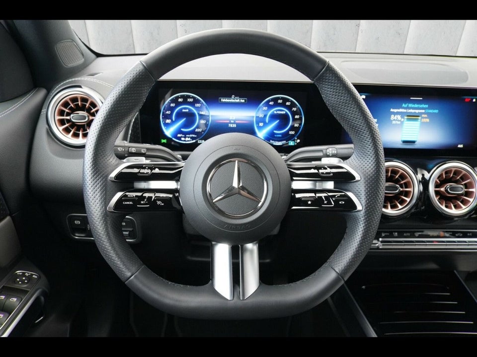 Mercedes EQB300 Progressive Advance Plus 4Matic 5d