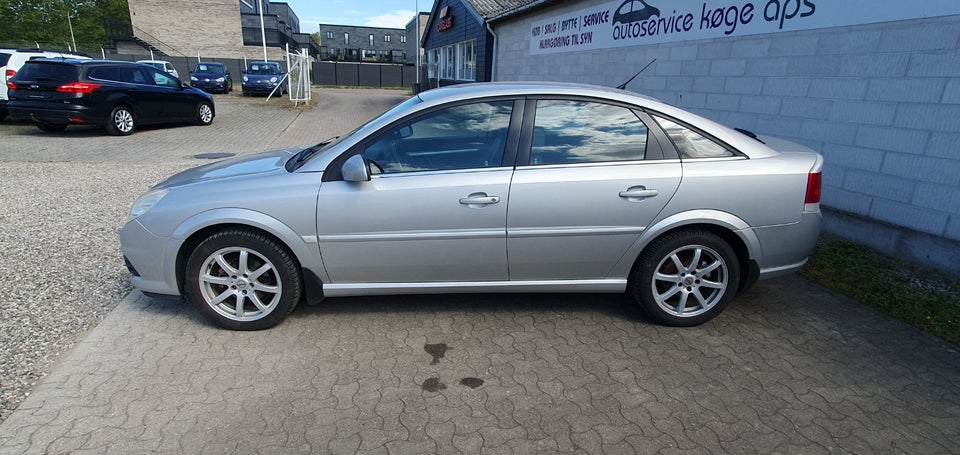 Opel Vectra 2,2 16V Direct Comfort 5d