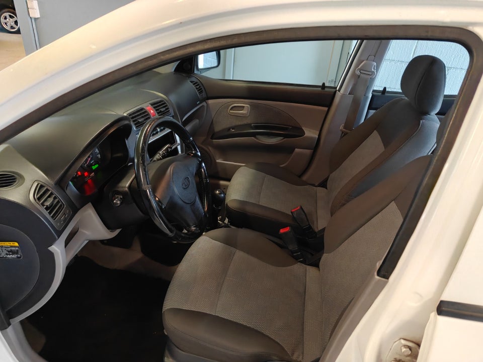 Kia Picanto 1,1 EX 5d