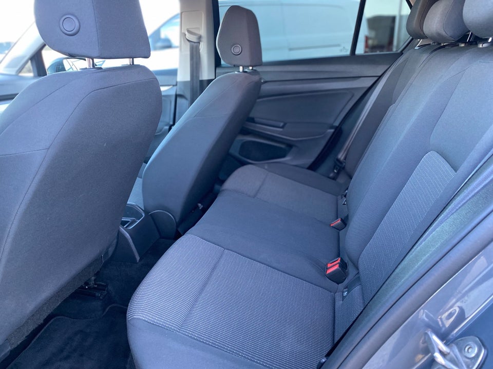 VW Golf VIII 1,0 TSi 110 5d