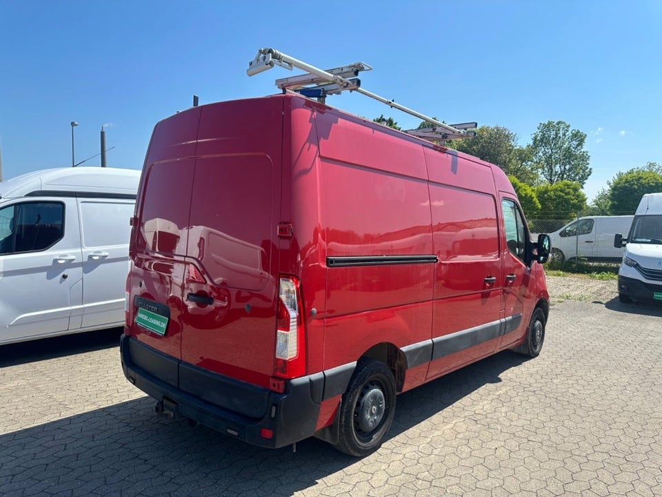 Renault Master III T33 2,3 dCi 135 L2H2 Kassevogn