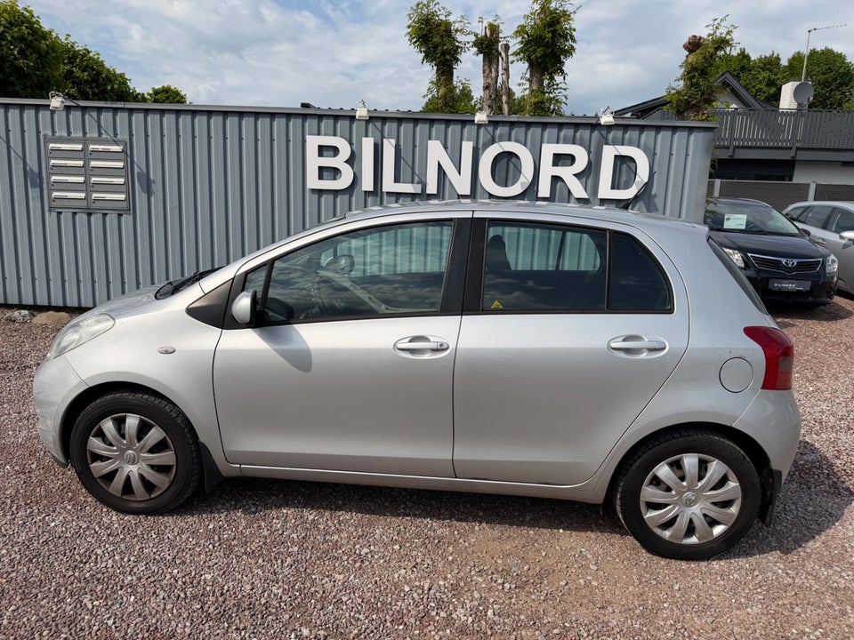 Toyota Yaris 1,3 Terra 5d