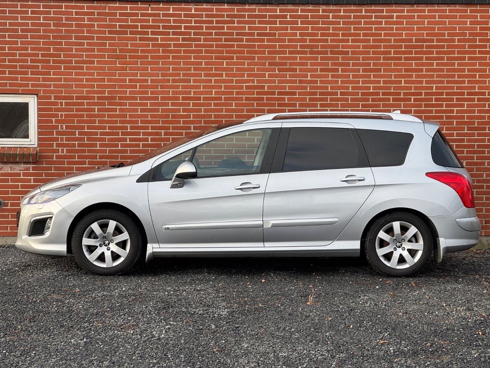 Peugeot 308 1,6 e-HDi 112 Sportium SW ESG 7prs 5d