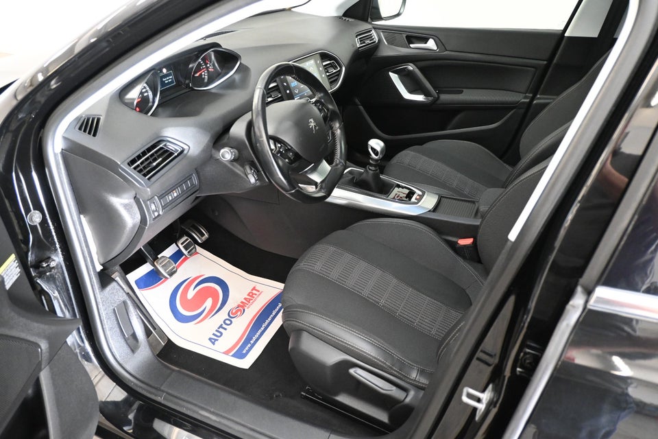 Peugeot 308 1,6 BlueHDi 120 Allure Sky SW 5d