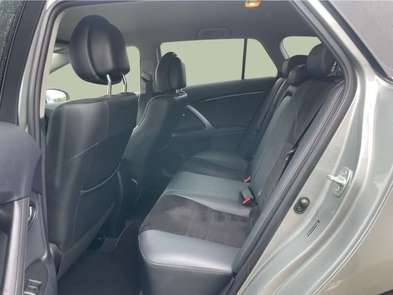 Toyota Avensis 1,8 VVT-i T2 Premium stc. 5d