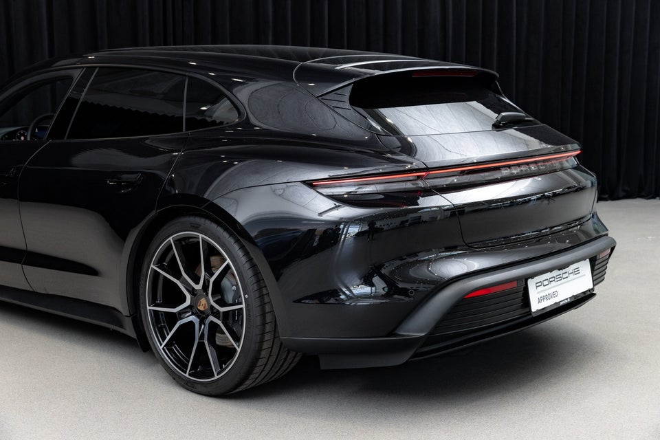 Porsche Taycan Sport Turismo 5d