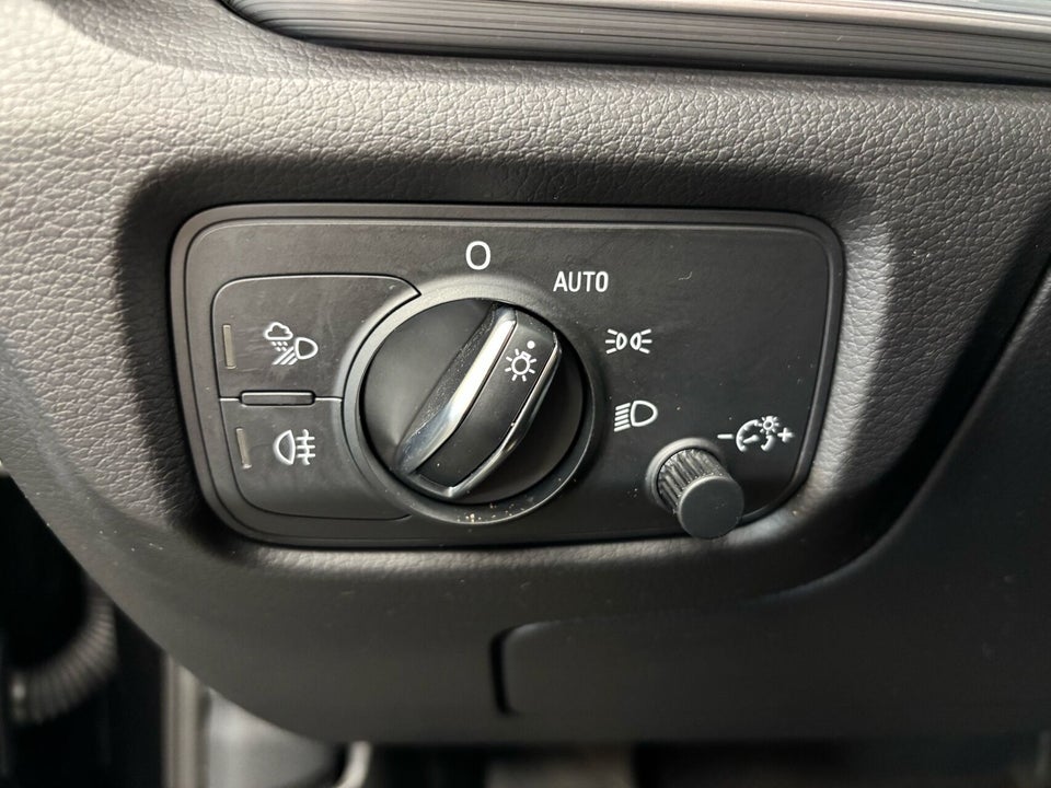 Audi A3 35 TFSi Sport Limited Sportback S-tr. 5d