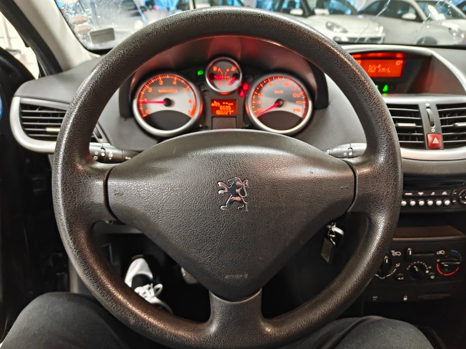 Peugeot 207 1,4 Comfort+ 5d