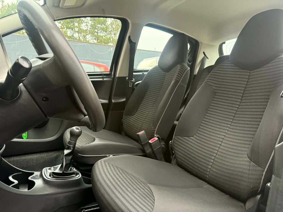 Peugeot 107 1,0 Champion Air 5d