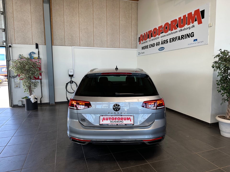 VW Passat 2,0 TDi 200 Elegance High Variant DSG 5d
