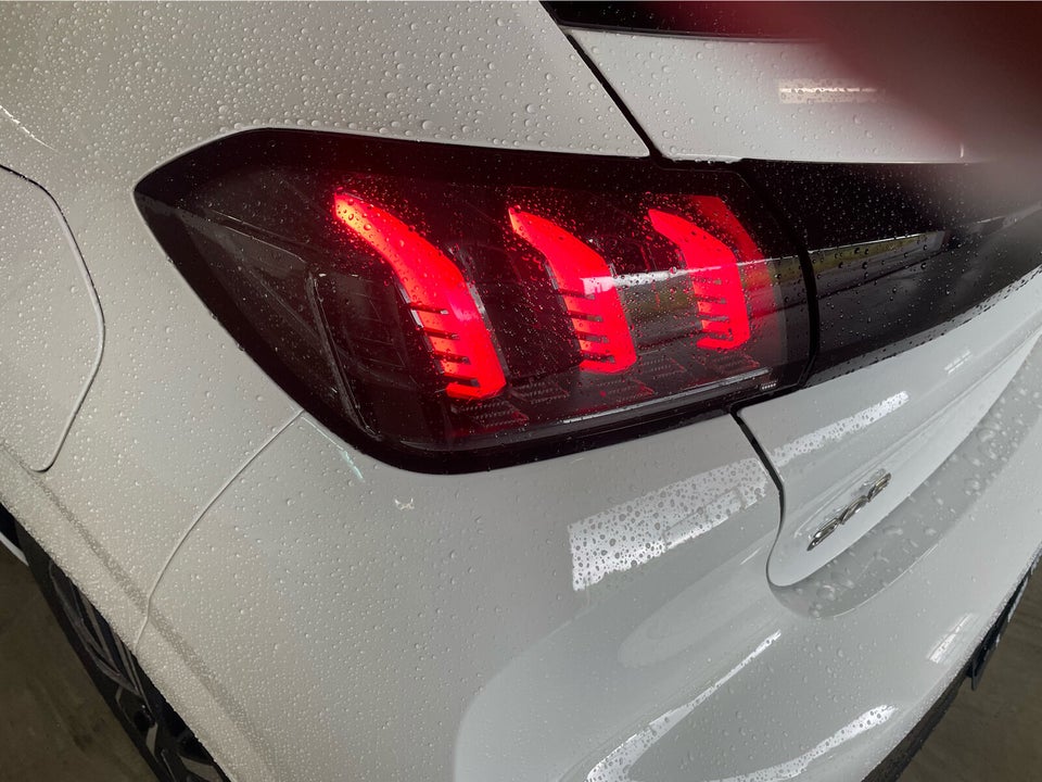 Peugeot 208 1,5 BlueHDi 100 Allure Comfort 5d