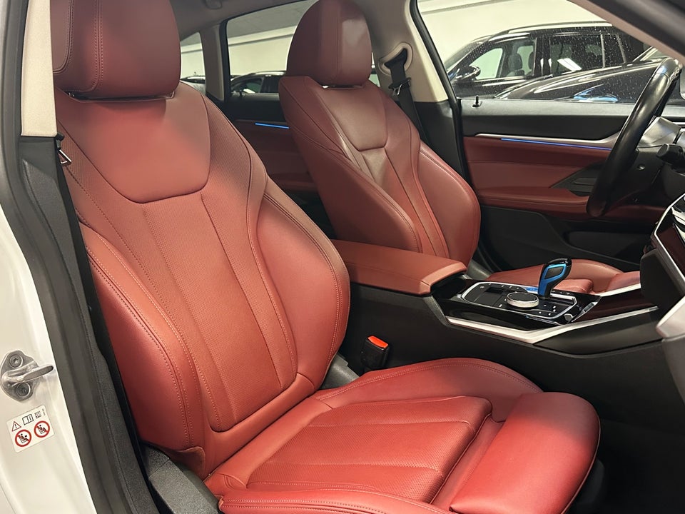 BMW i4 eDrive40 Charged 5d