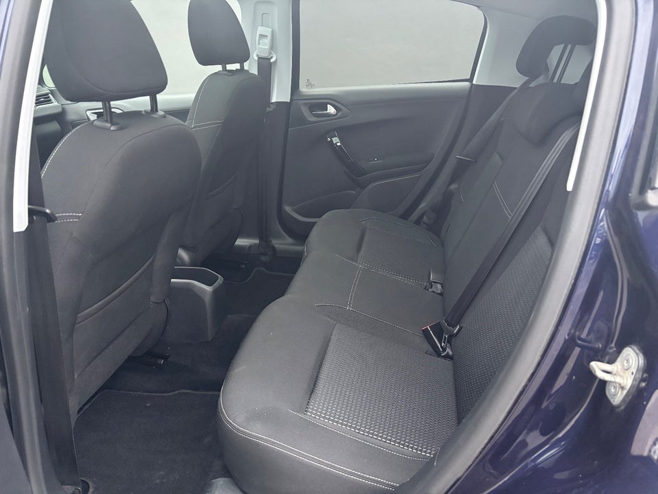 Peugeot 208 1,6 BlueHDi 100 Desire Sky 5d