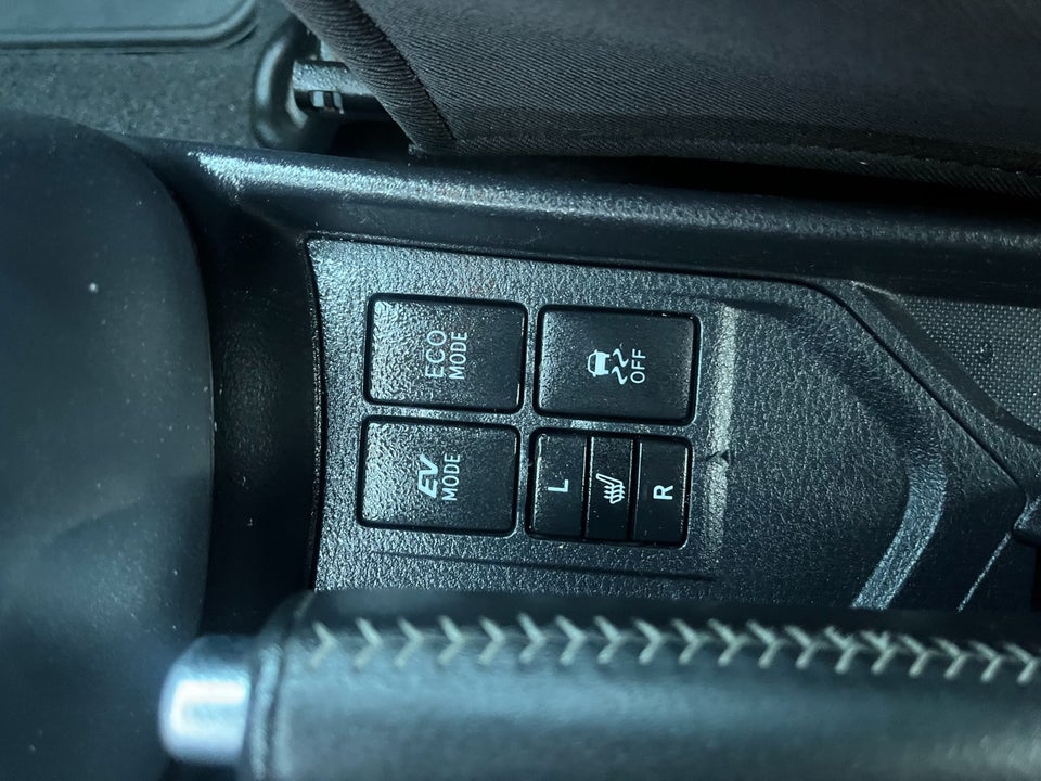 Toyota Yaris 1,5 Hybrid H1 e-CVT 5d