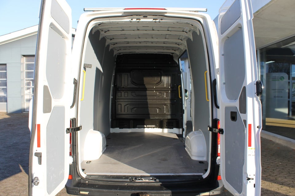 VW Crafter 35 2,0 TDi 140 Kassevogn L3H2