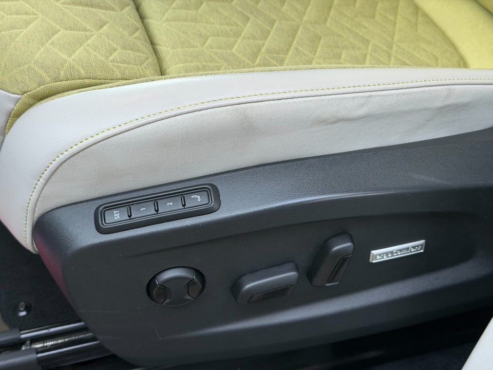 VW ID.Buzz 77 Pro SWB 5d