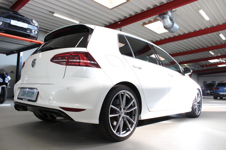 VW Golf VII 2,0 R DSG 4Motion BMT 5d