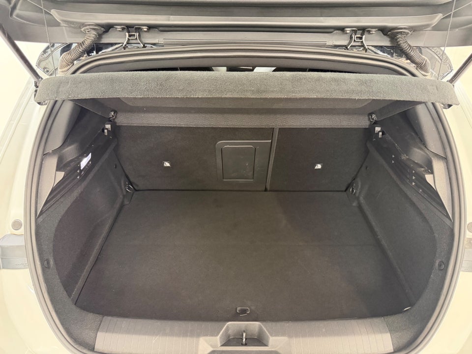 Opel Astra-e 54 Ultimate 5d