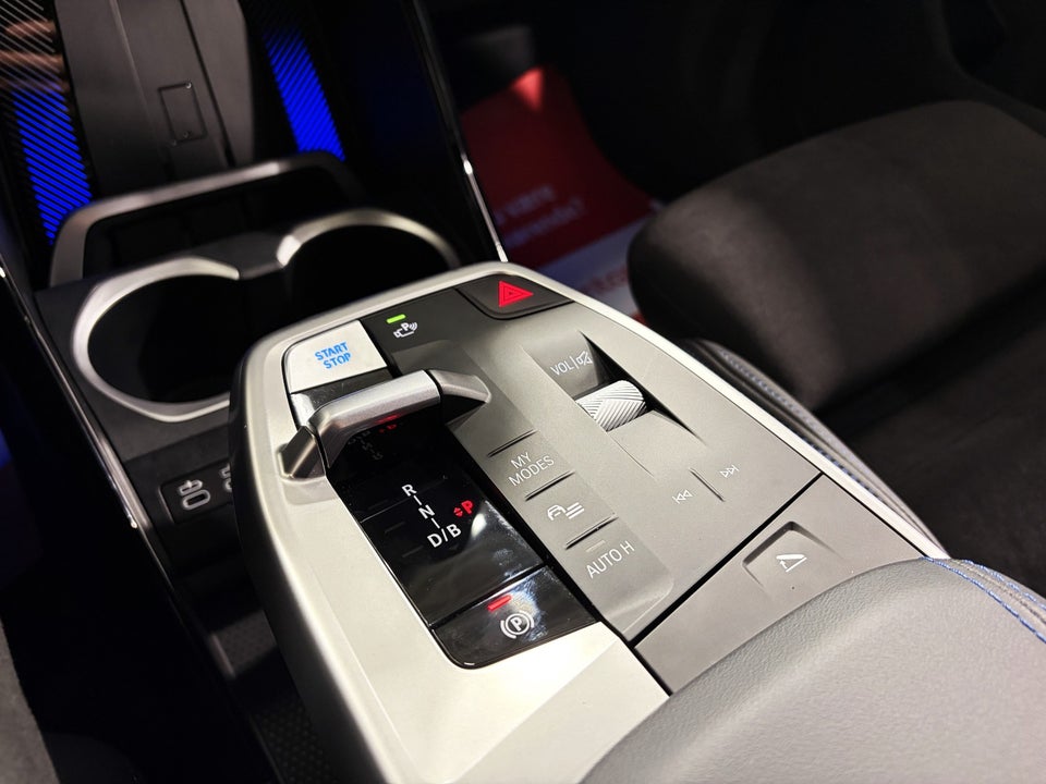 BMW iX2 xDrive30 M-Sport 5d