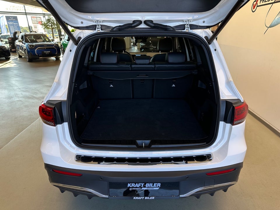 Mercedes EQB300 AMG Line 4Matic 5d