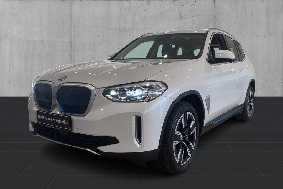 BMW iX3 Charged 5d