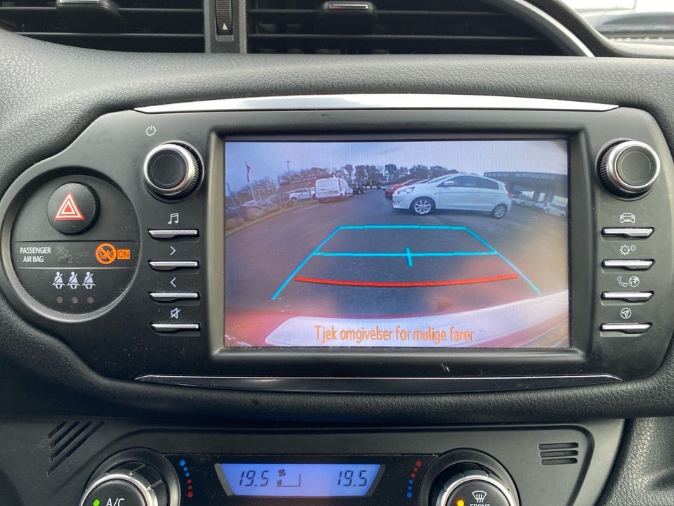 Toyota Yaris 1,5 VVT-i T2 Exclusive 5d