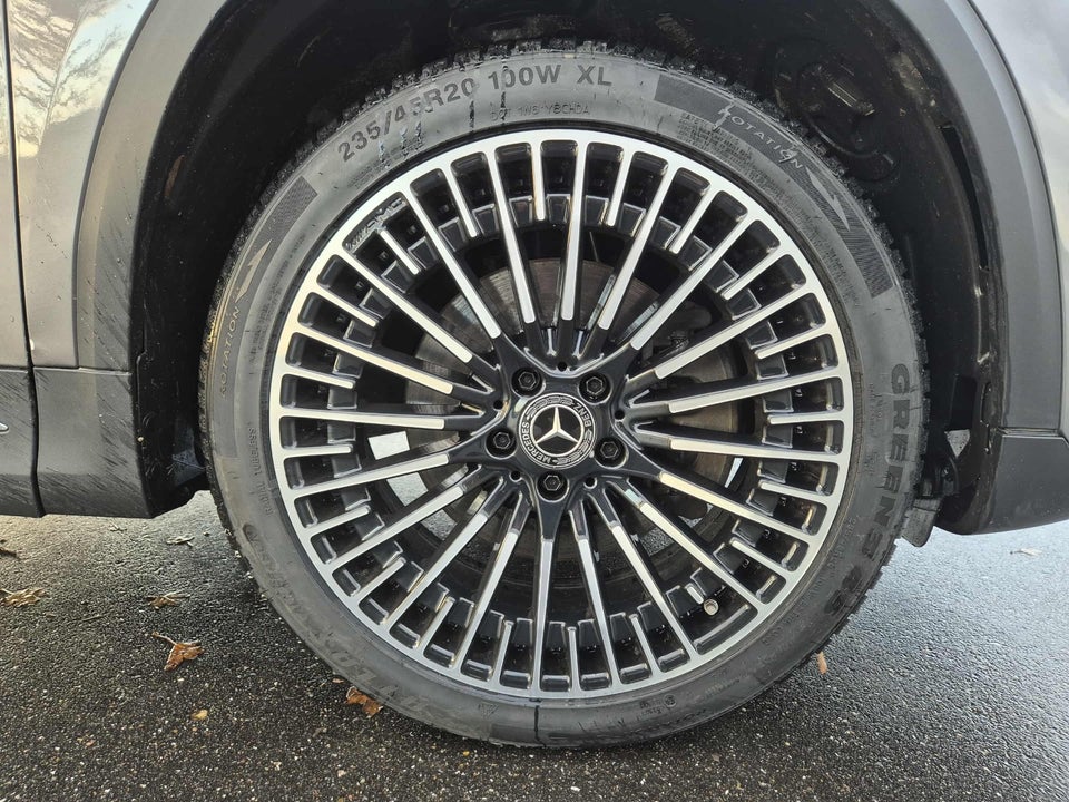 Mercedes EQA300 AMG Line 4Matic 5d