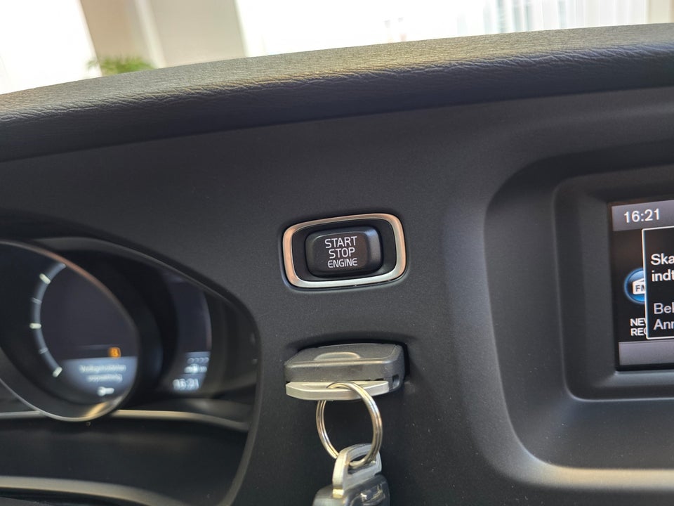 Volvo V40 1,6 D2 115 Kinetic 5d