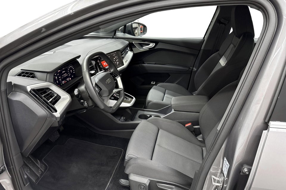 Audi Q4 e-tron 45 Progress 5d
