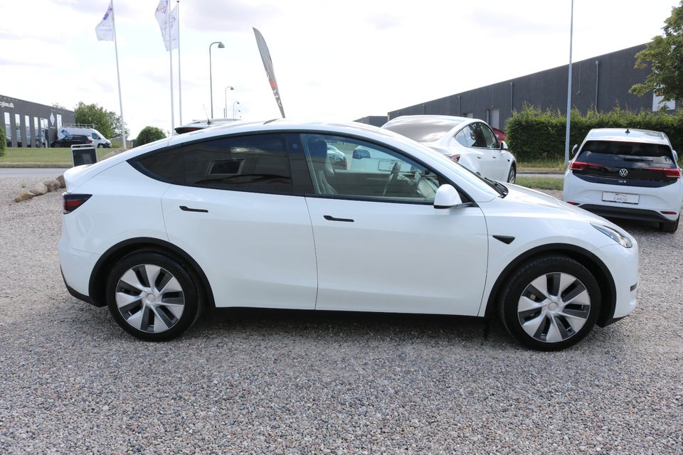 Tesla Model Y RWD 5d