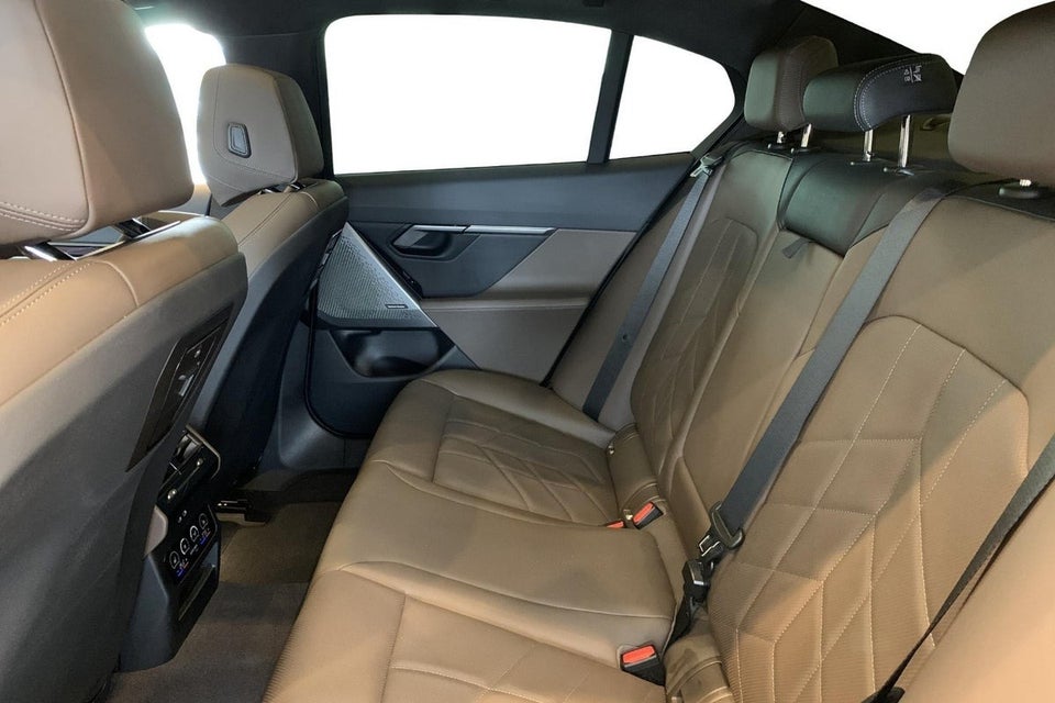 BMW i5 eDrive40 Touring Fully Charged 5d