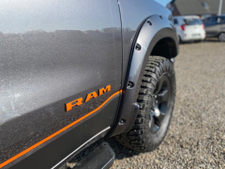 Dodge RAM 1500 5,7 V8 Hemi Laramie aut. 4d