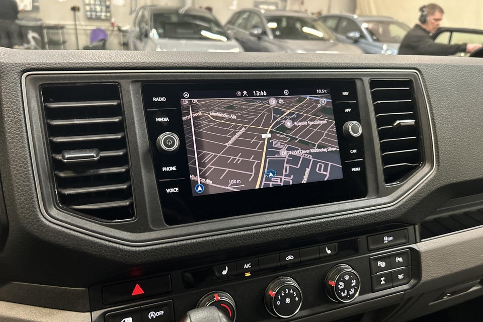 VW Crafter 35 2,0 TDi 177 Kassevogn L3H3 aut. 4Motion