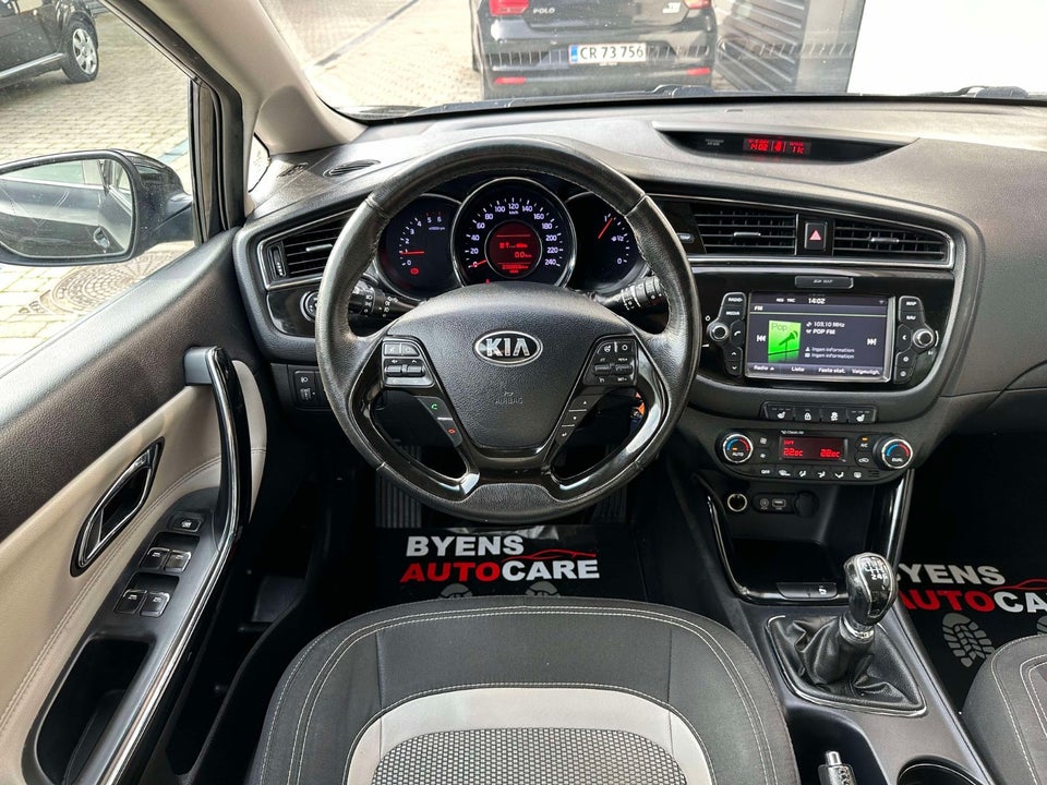 Kia Ceed 1,6 CRDi 136 Premium SW 5d