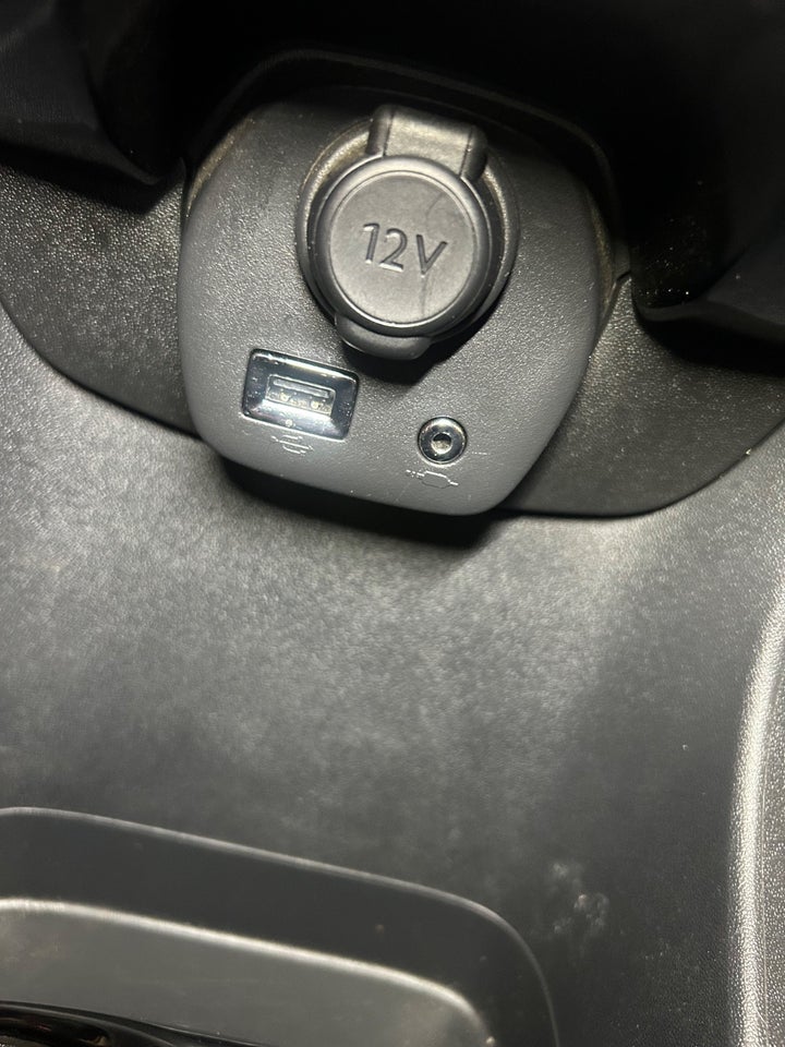 Citroën C1 1,0 VTi Shine 5d