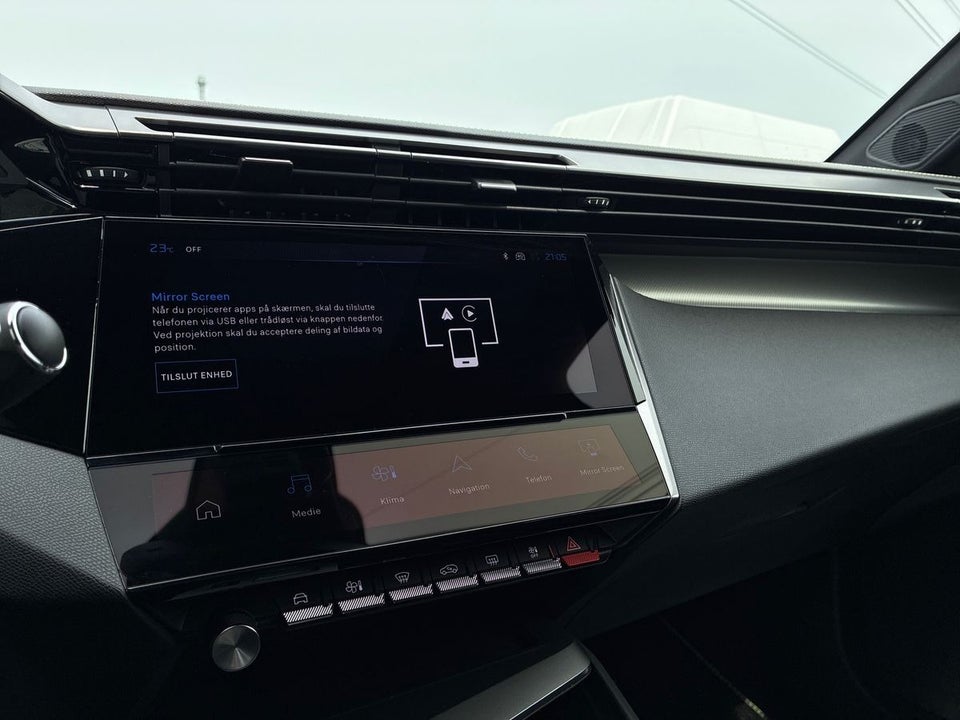 Peugeot e-408 58 GT 5d