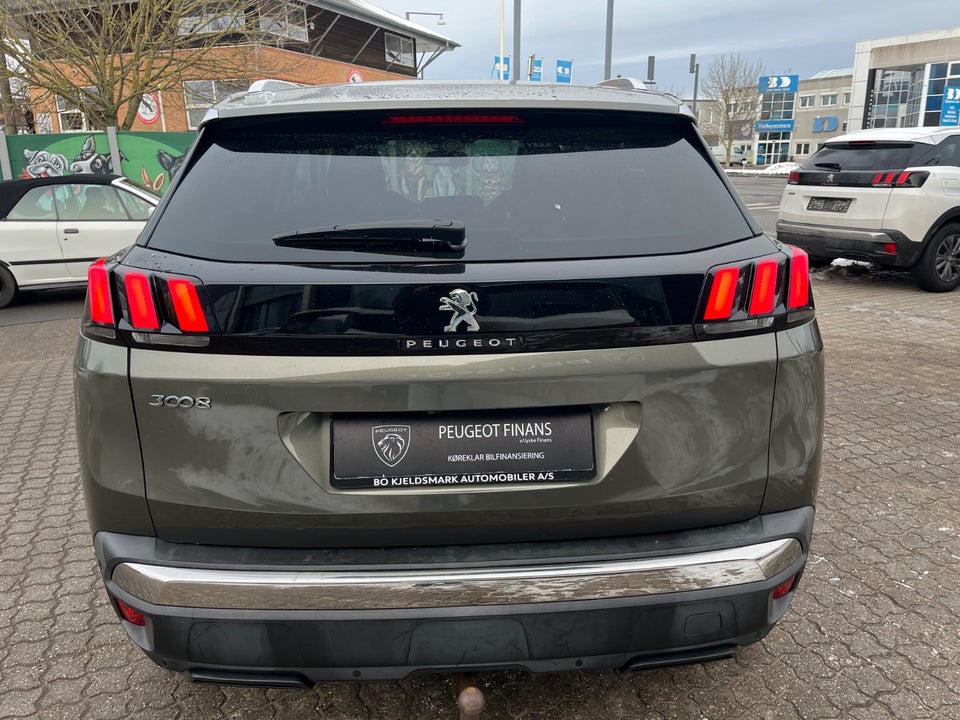 Peugeot 3008 1,2 e-THP 130 Allure 5d
