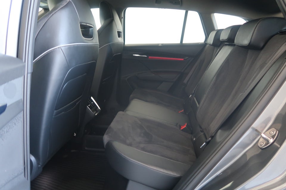 Skoda Enyaq 80x iV Sportline 5d